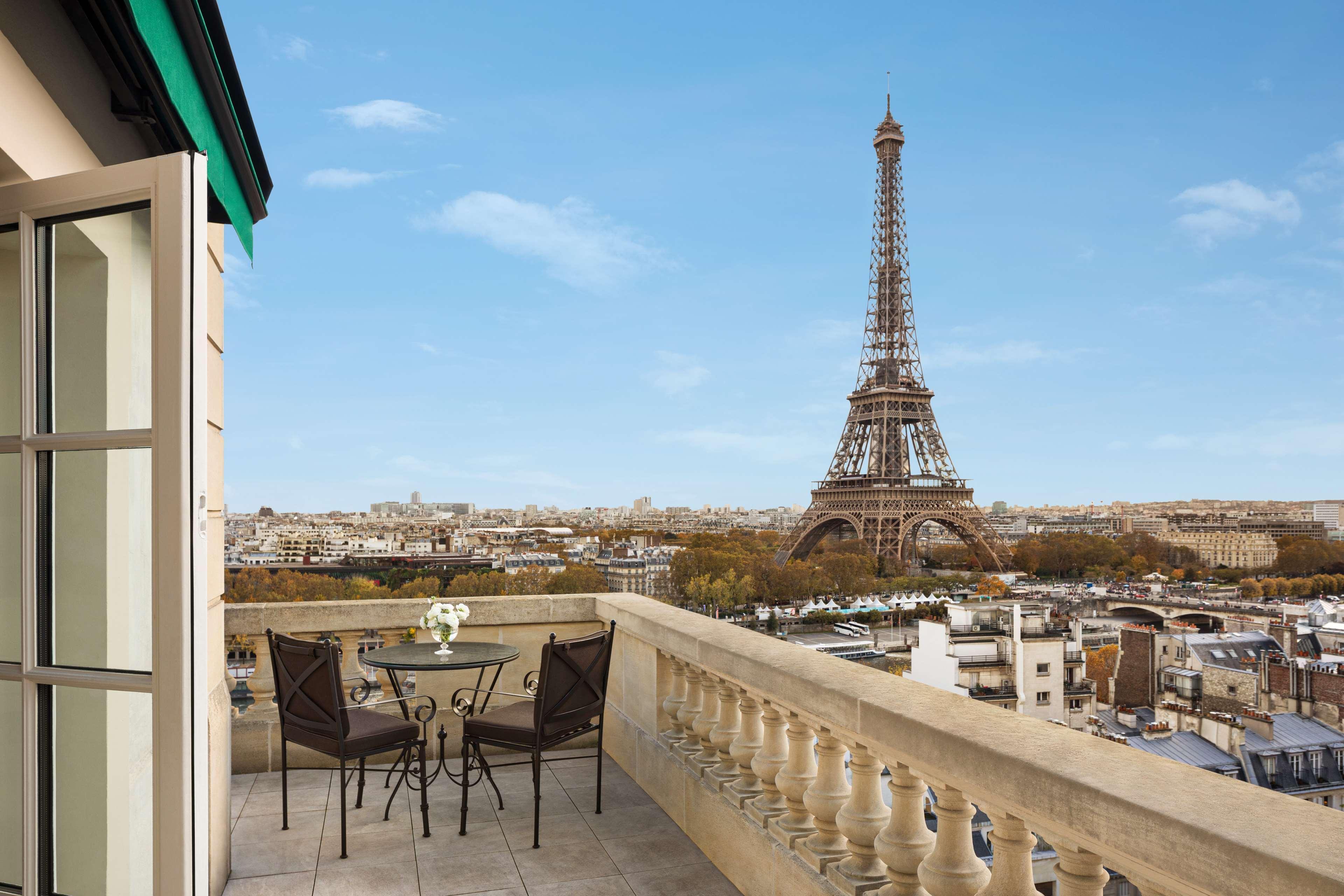 Shangri-la Hotel París