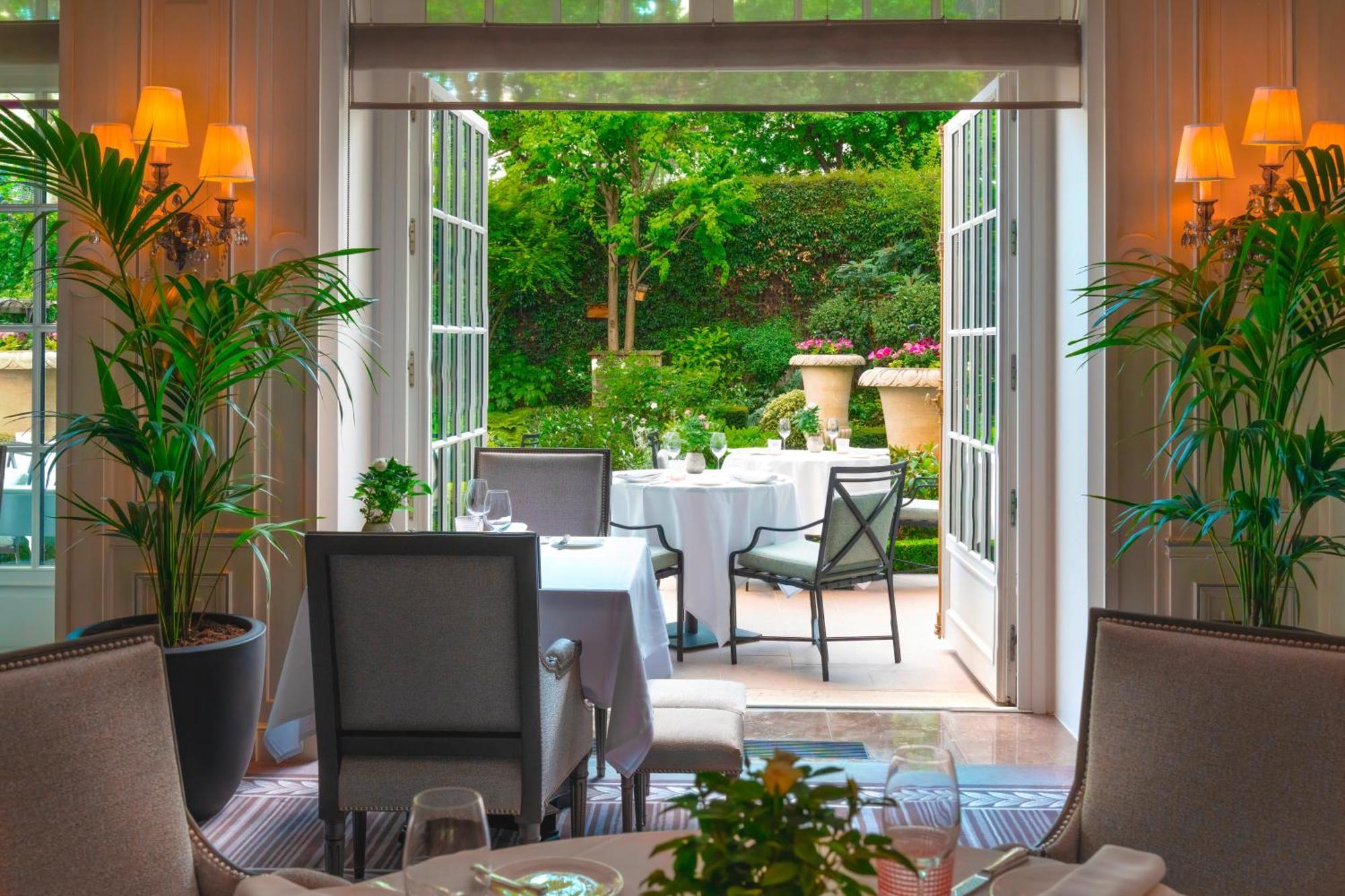 Shangri-la 5* París